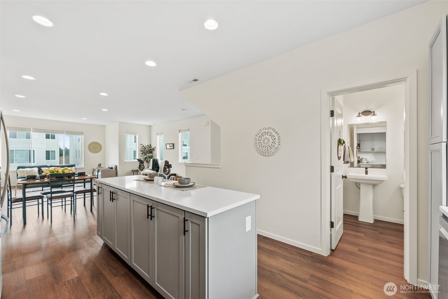 10049 Kings Landing Avenue NW, Bremerton, WA 98311