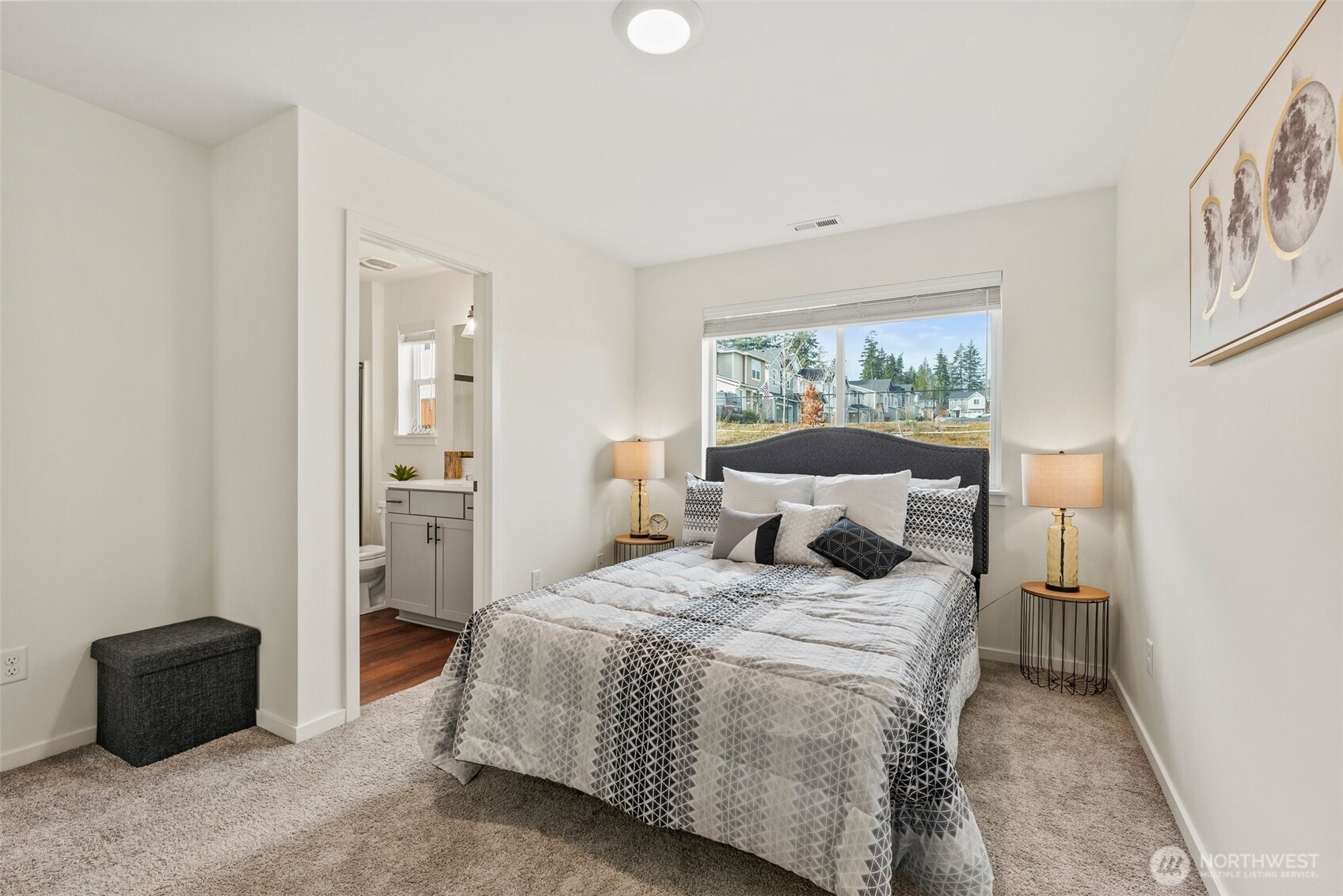 10049 Kings Landing Avenue NW, Bremerton, WA 98311