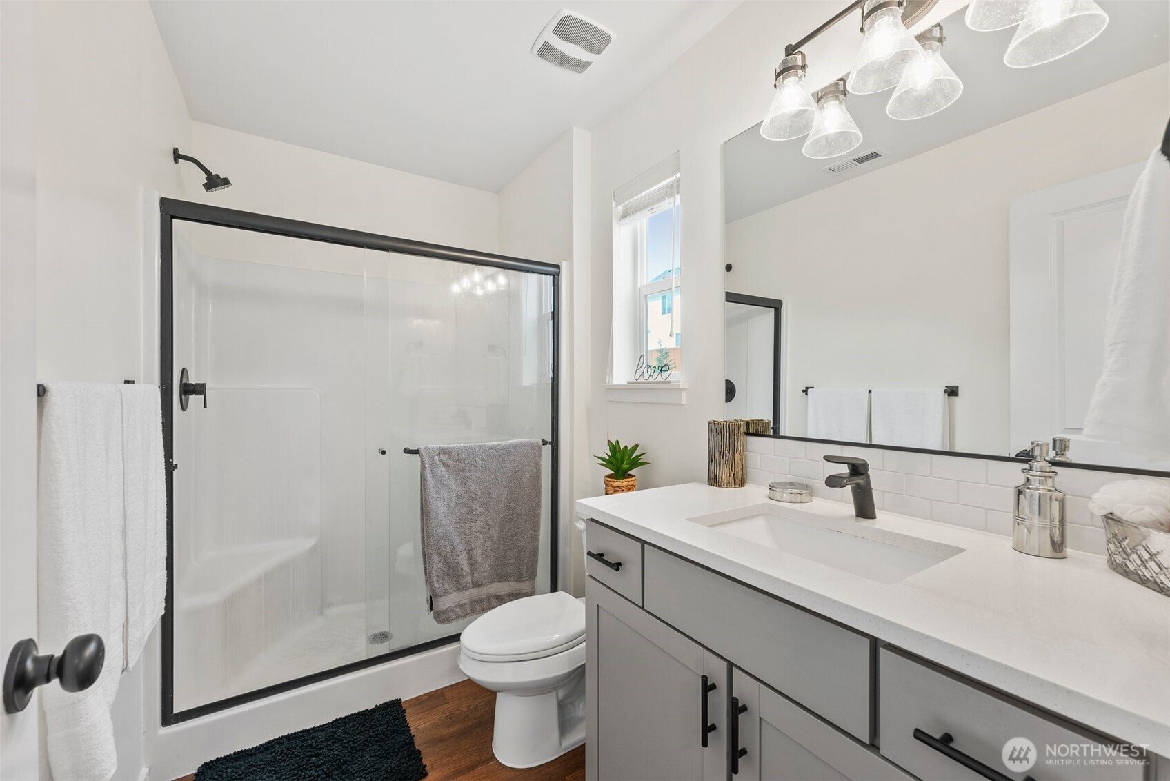10049 Kings Landing Avenue NW, Bremerton, WA 98311