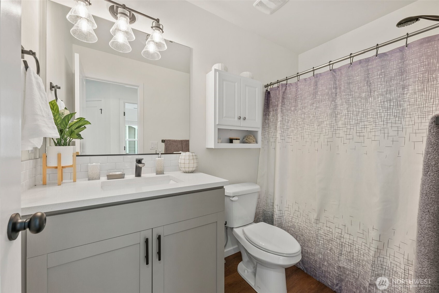 10049 Kings Landing Avenue NW, Bremerton, WA 98311