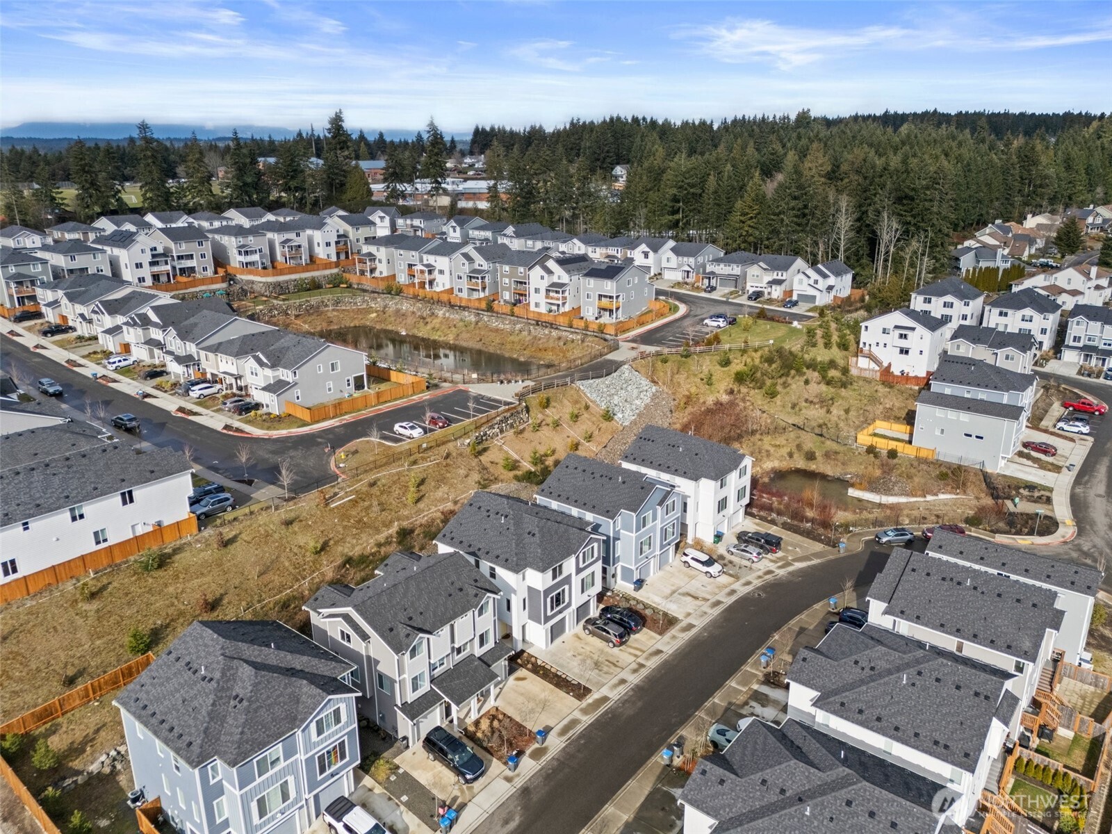 10049 Kings Landing Avenue NW, Bremerton, WA 98311