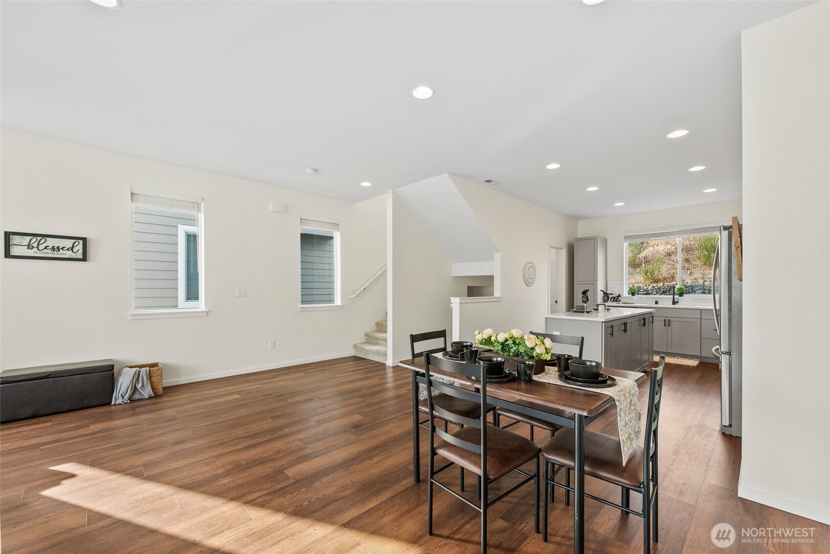 10049 Kings Landing Avenue NW, Bremerton, WA 98311