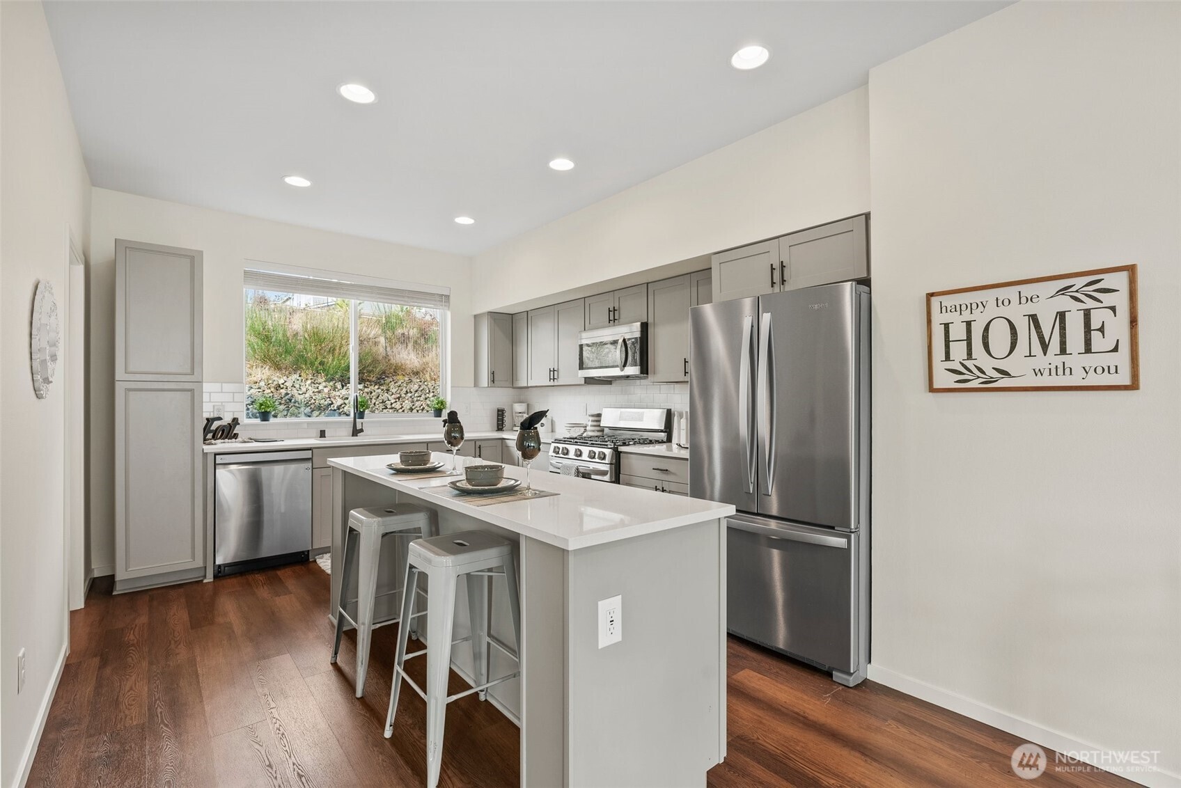 10049 Kings Landing Avenue NW, Bremerton, WA 98311