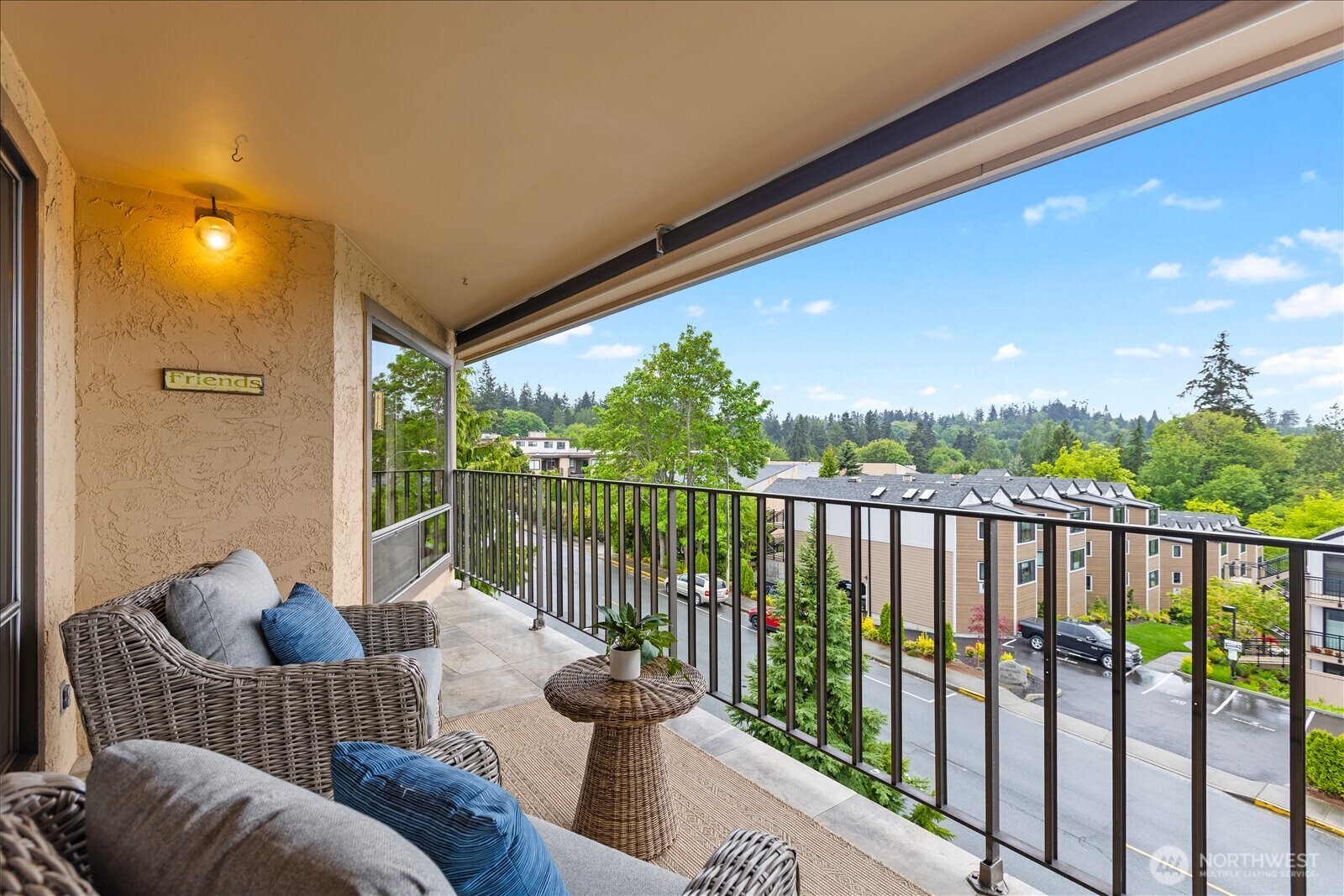 1005 5th Avenue S #301, Edmonds, WA 98020
