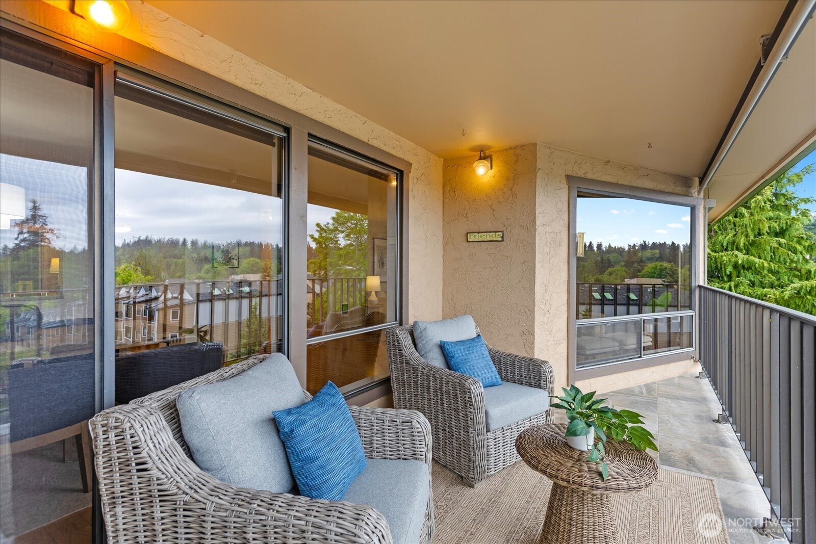 1005 5th Avenue S #301, Edmonds, WA 98020