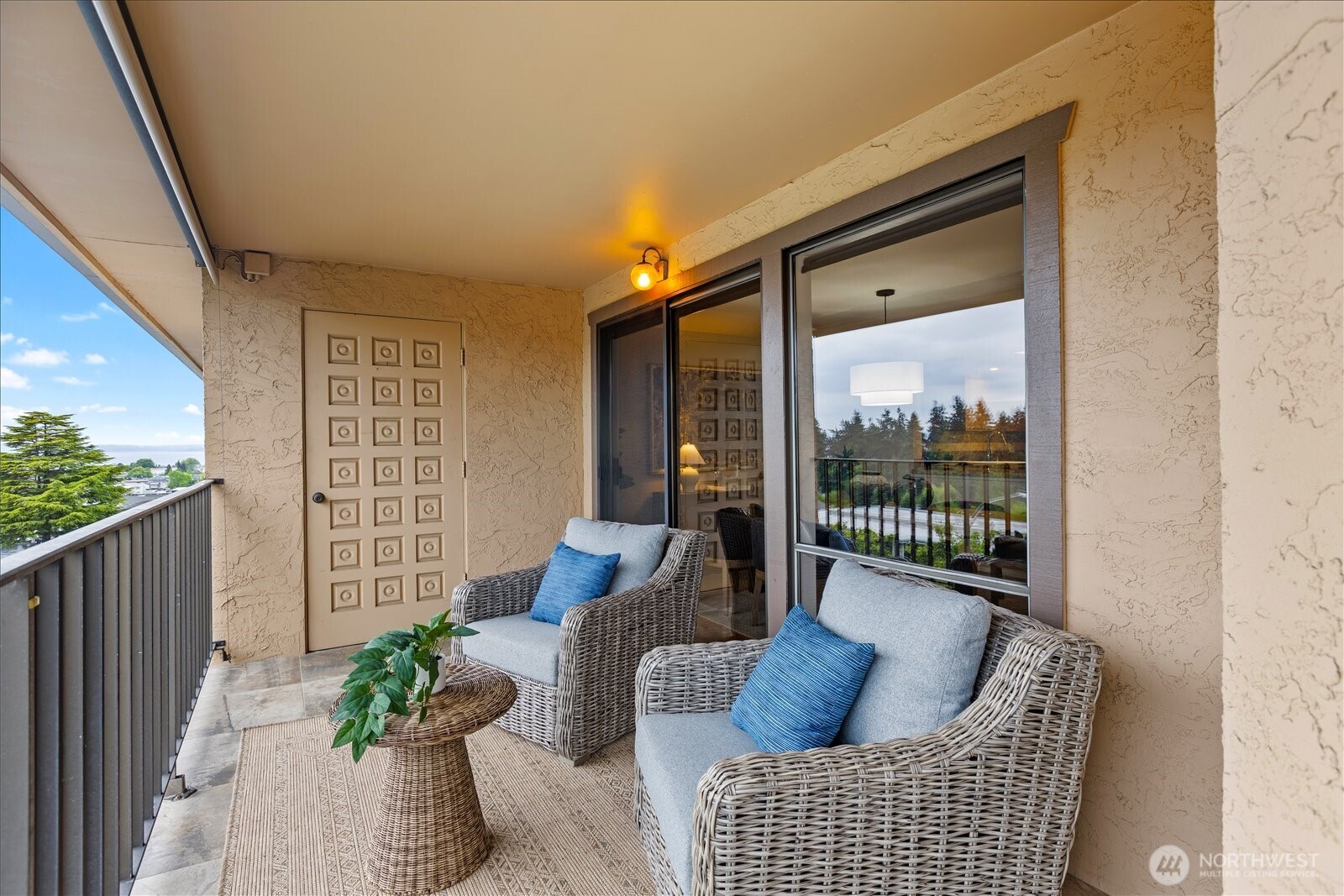 1005 5th Avenue S #301, Edmonds, WA 98020