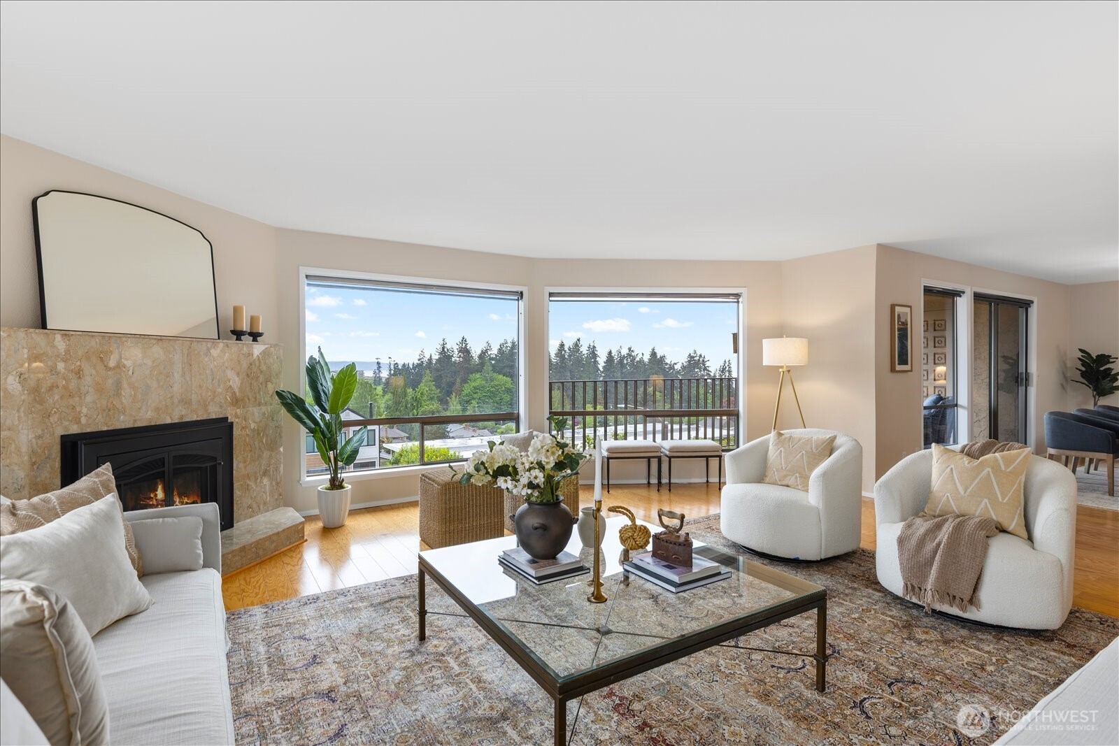 1005 5th Avenue S #301, Edmonds, WA 98020