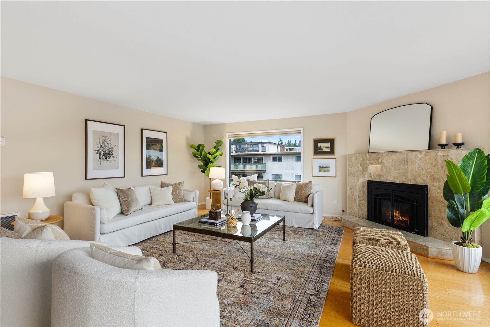 1005 5th Avenue S #301, Edmonds, WA 98020