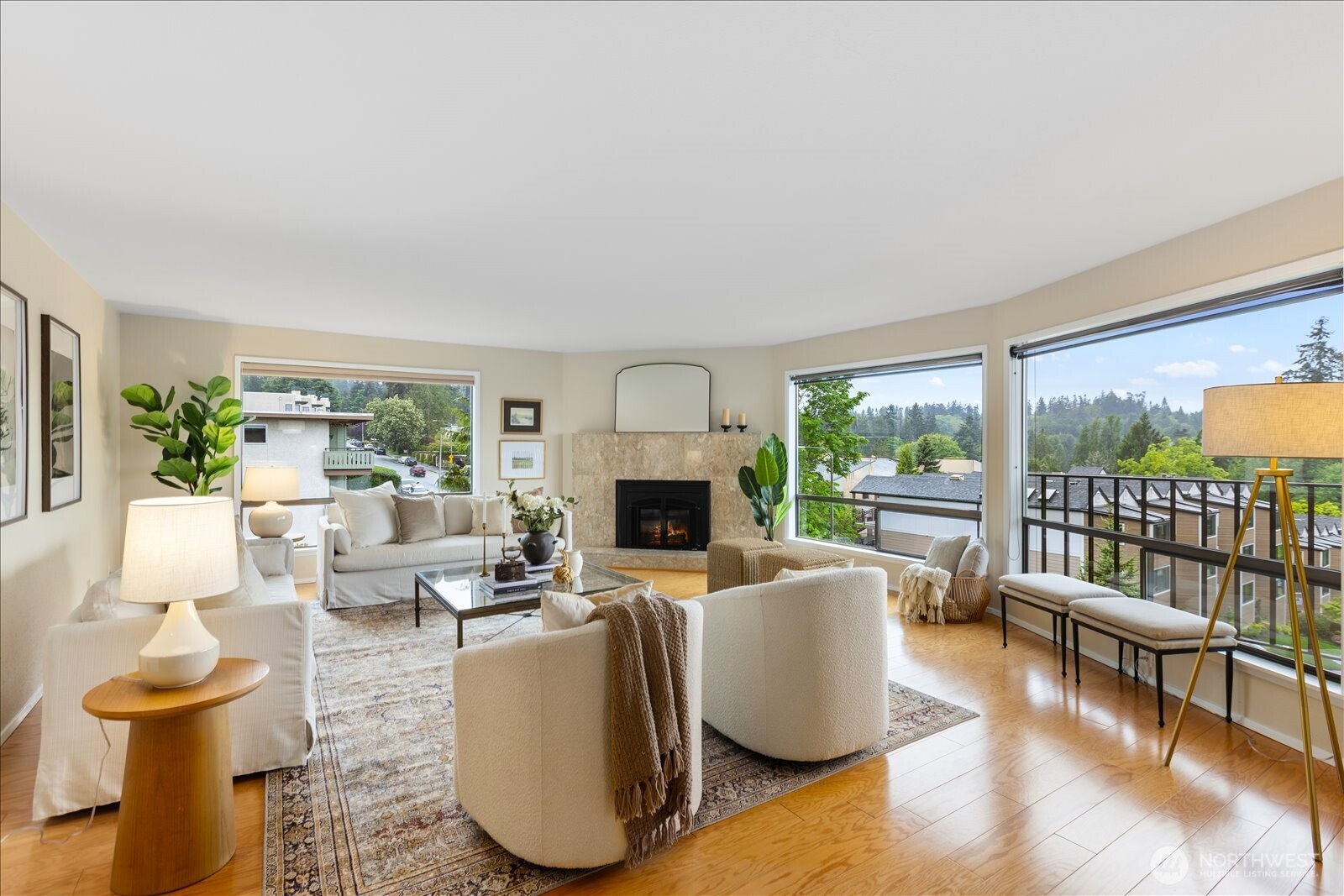 1005 5th Avenue S #301, Edmonds, WA 98020