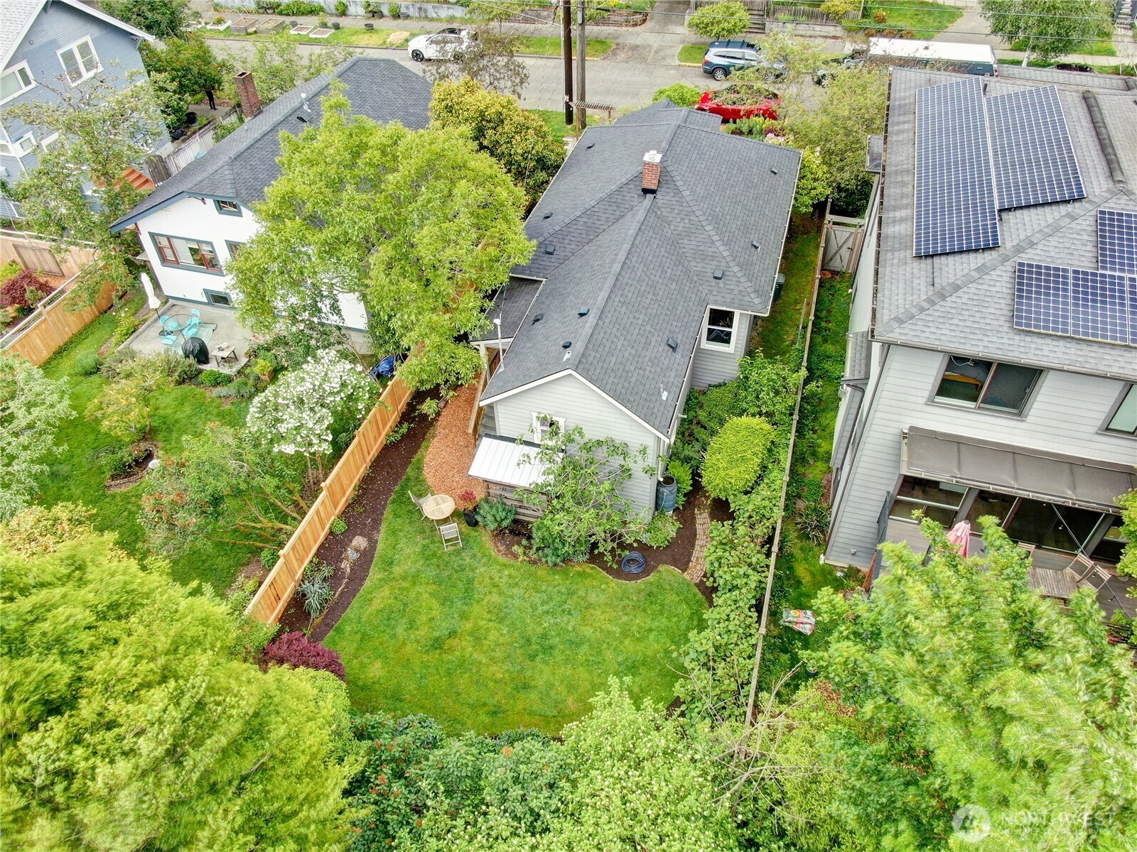 511 N 82nd Street , Seattle, WA 98103