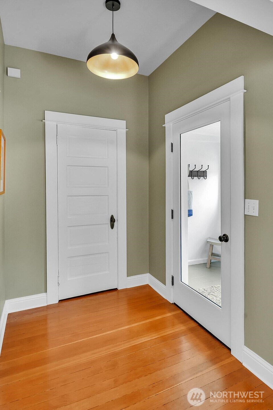 511 N 82nd Street , Seattle, WA 98103