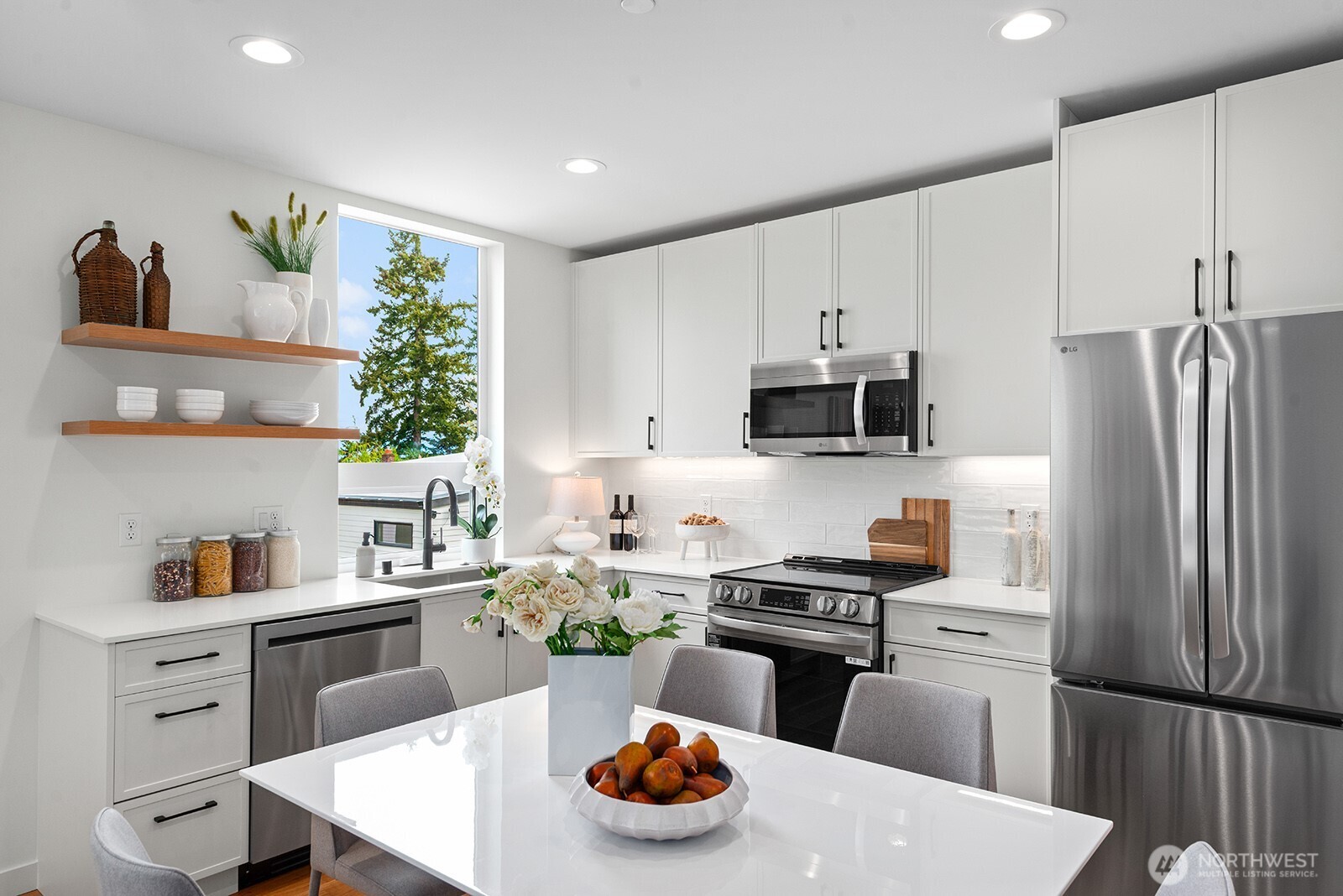 4116 B Burke Avenue N, Seattle, WA 98103