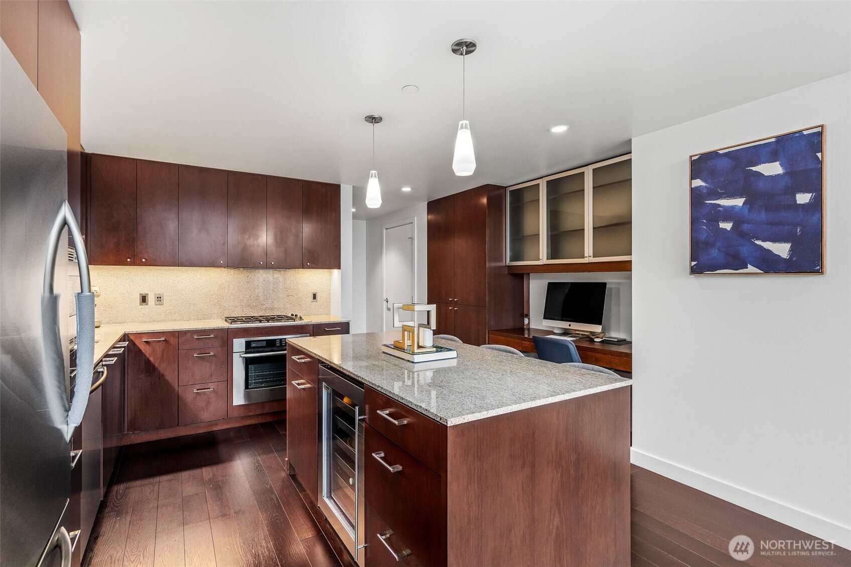 909 5th Avenue #1902, Seattle, WA 98104