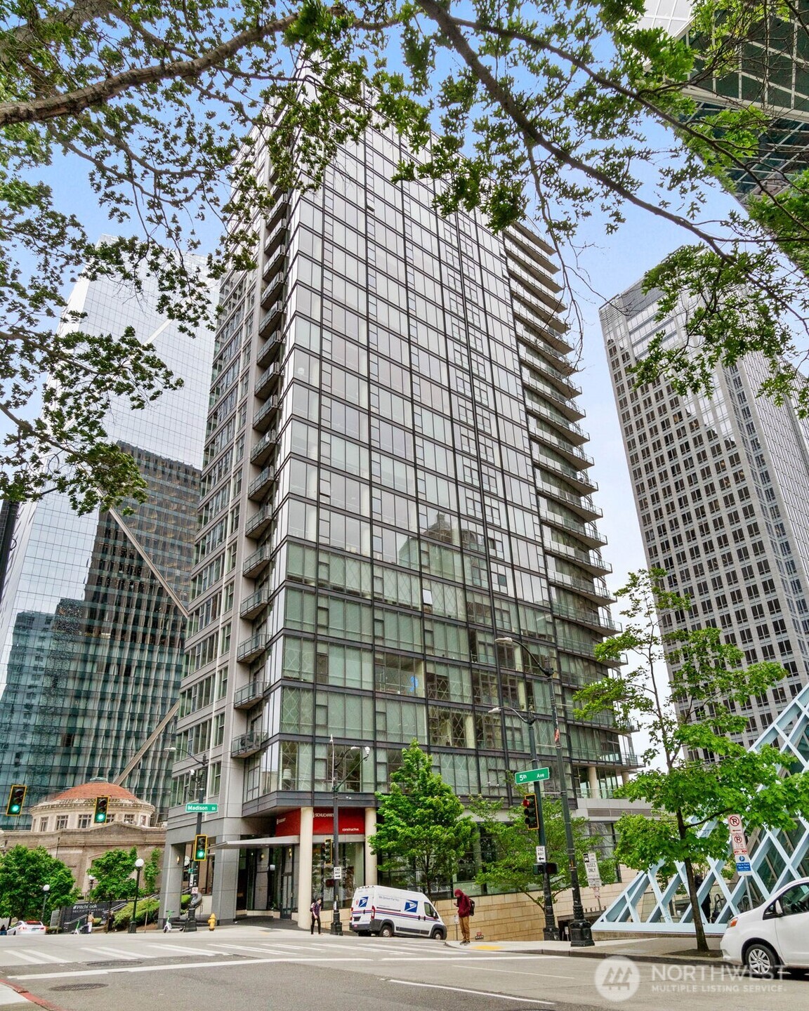 909 5th Avenue #1902, Seattle, WA 98104