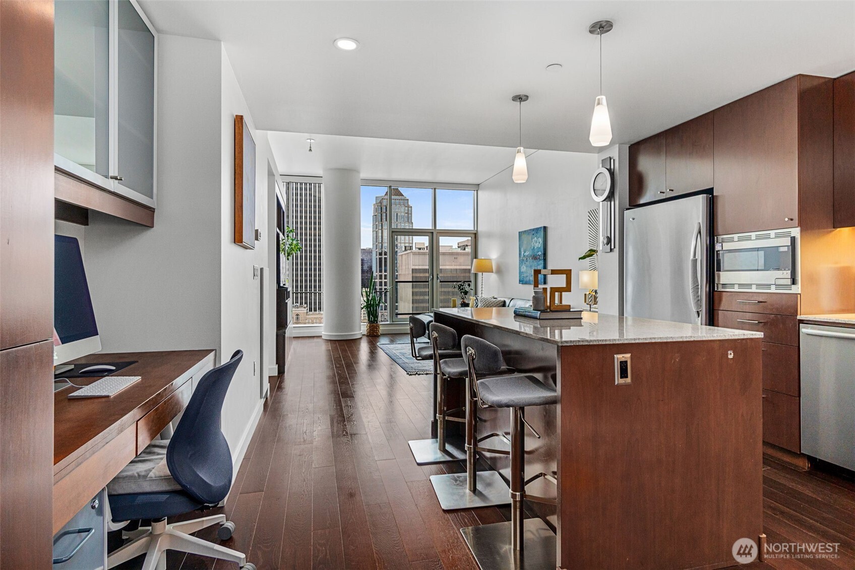 909 5th Avenue #1902, Seattle, WA 98104