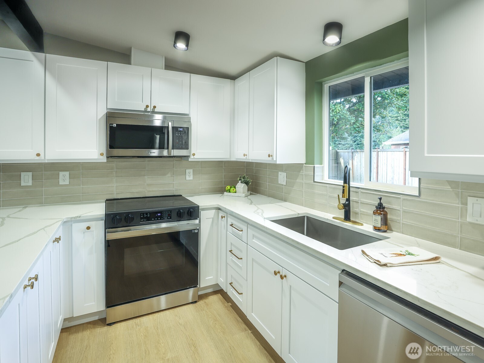 31952 W Bagwell Street , Carnation, WA 98014
