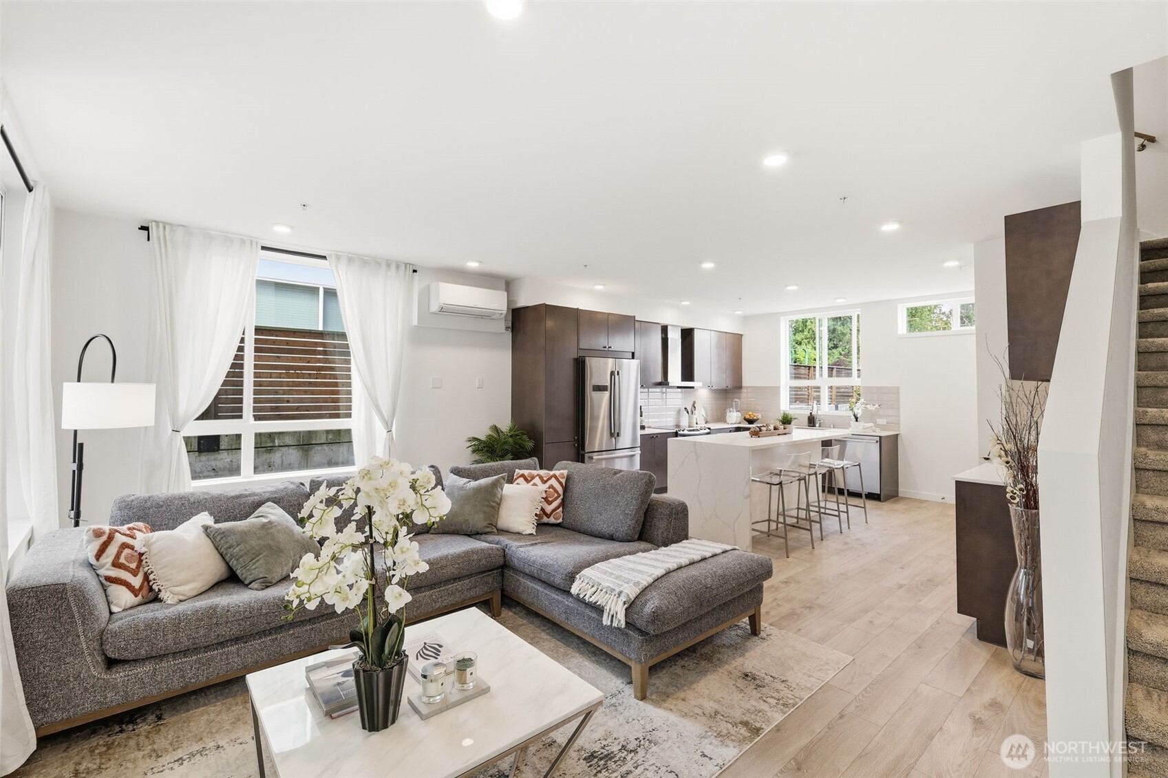 1498 NW 75th Street , Seattle, WA 98117