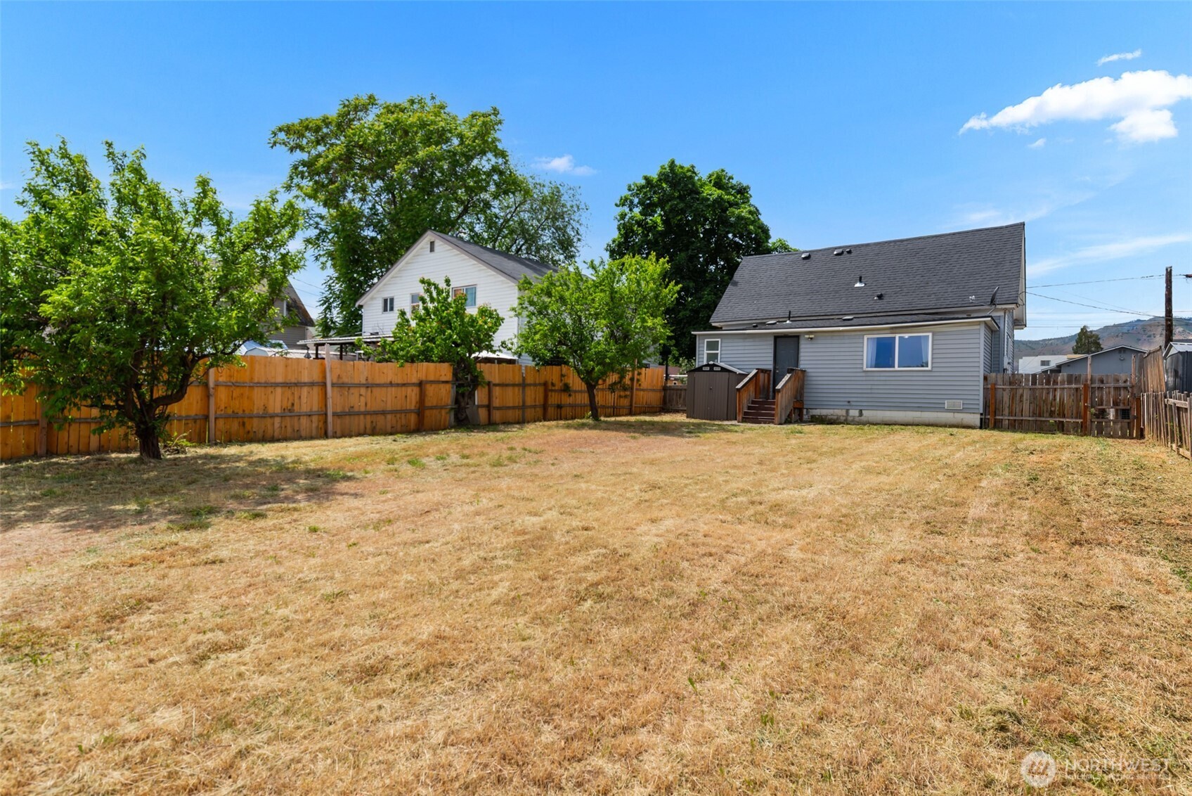 811 Cascade Street , Wenatchee, WA 98801