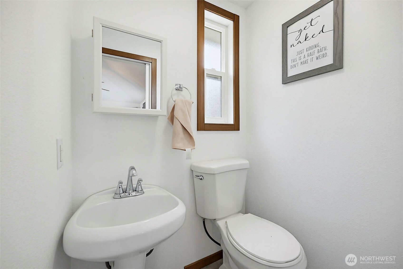 33915 Tanwax Court E, Eatonville, WA 98328