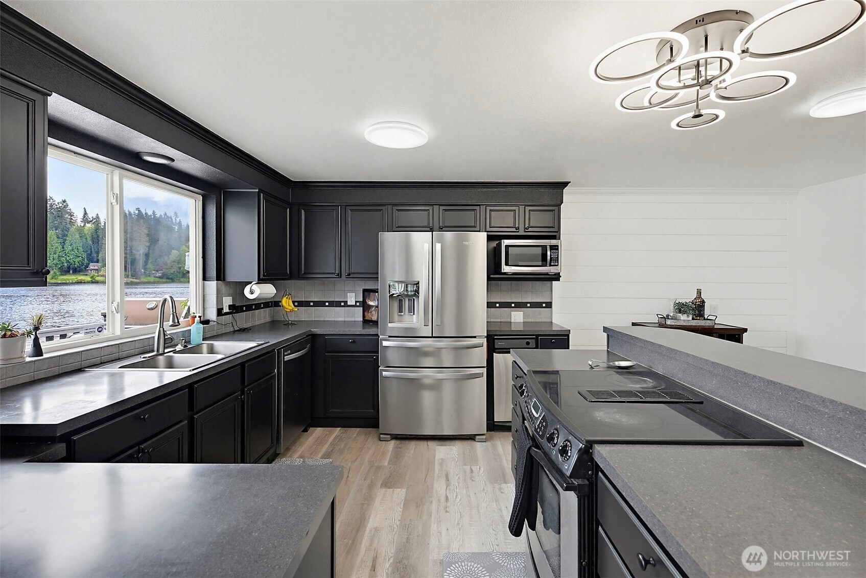33915 Tanwax Court E, Eatonville, WA 98328