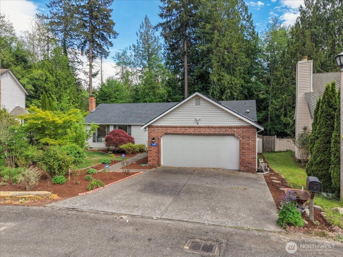 1340 NW Huckle Drive , Bremerton, WA 98311