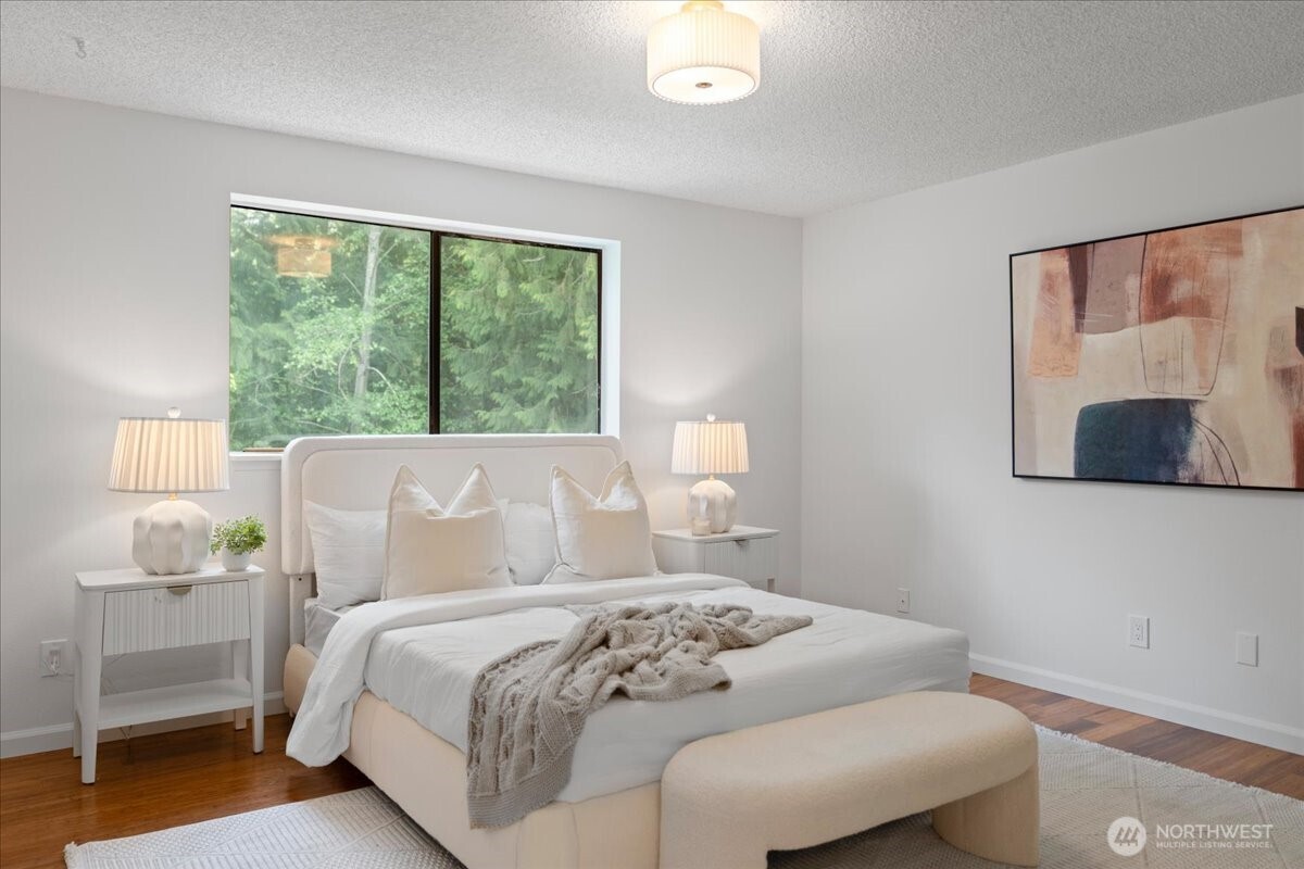 1340 NW Huckle Drive , Bremerton, WA 98311