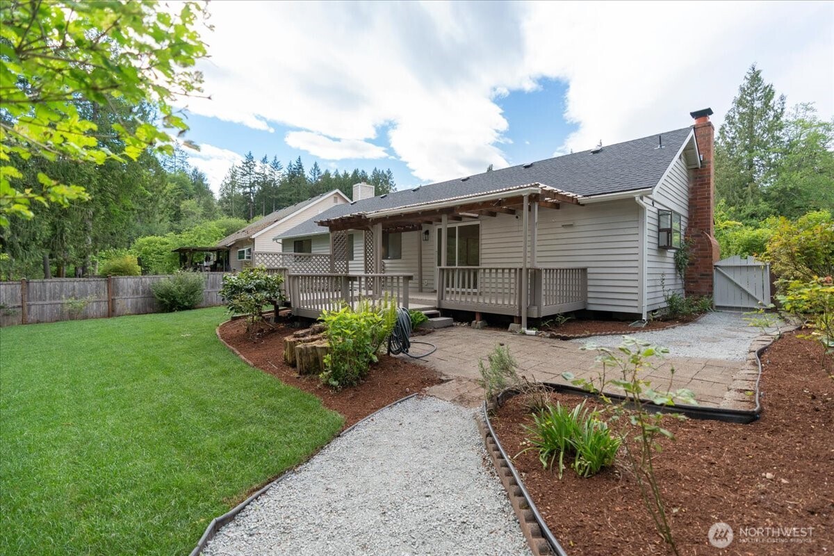 1340 NW Huckle Drive , Bremerton, WA 98311