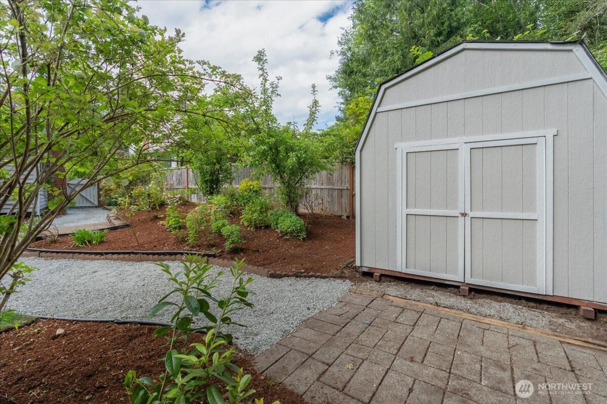 1340 NW Huckle Drive , Bremerton, WA 98311