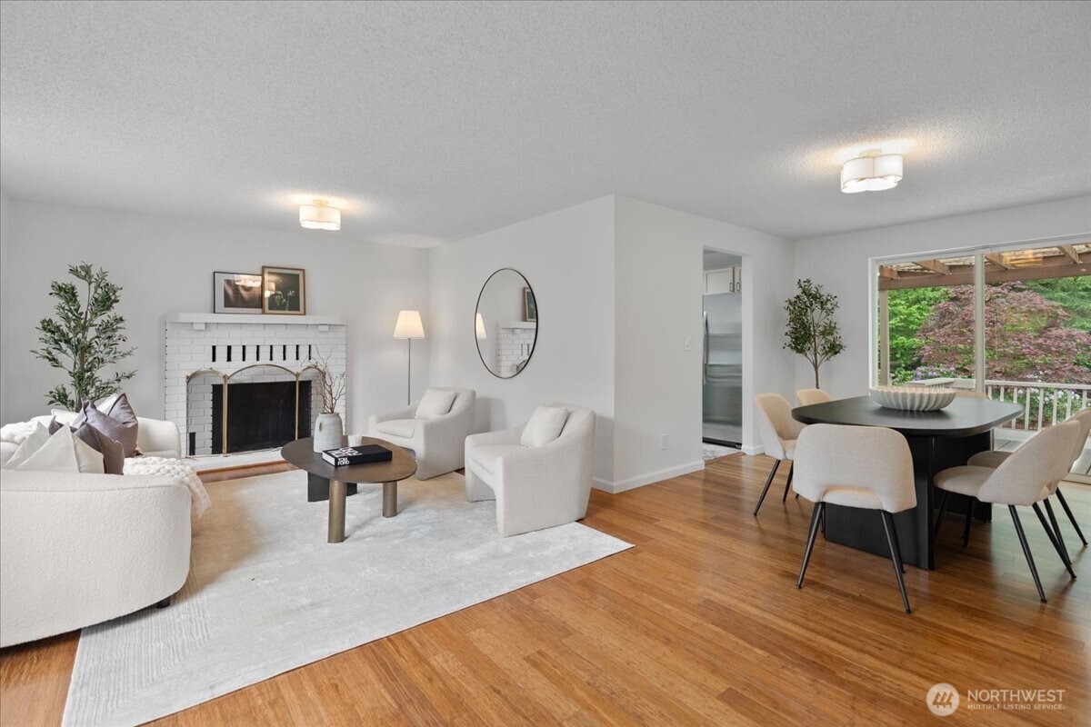 1340 NW Huckle Drive , Bremerton, WA 98311