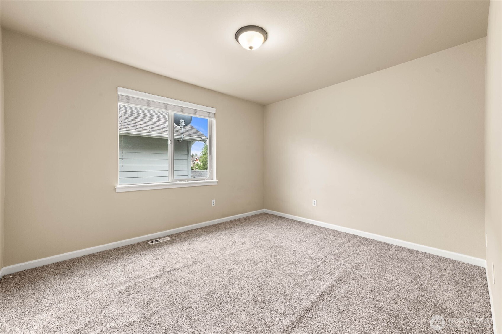 7076 Prism Street SE, Lacey, WA 98513