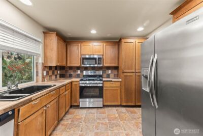 7076 Prism Street SE, Lacey, WA 98513 - Photo 10