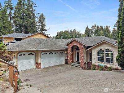 18714 McGhee Drive E, Bonney Lake, WA 98391 - Photo 2