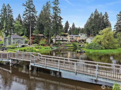18714 McGhee Drive E, Bonney Lake, WA 98391 - Photo 32