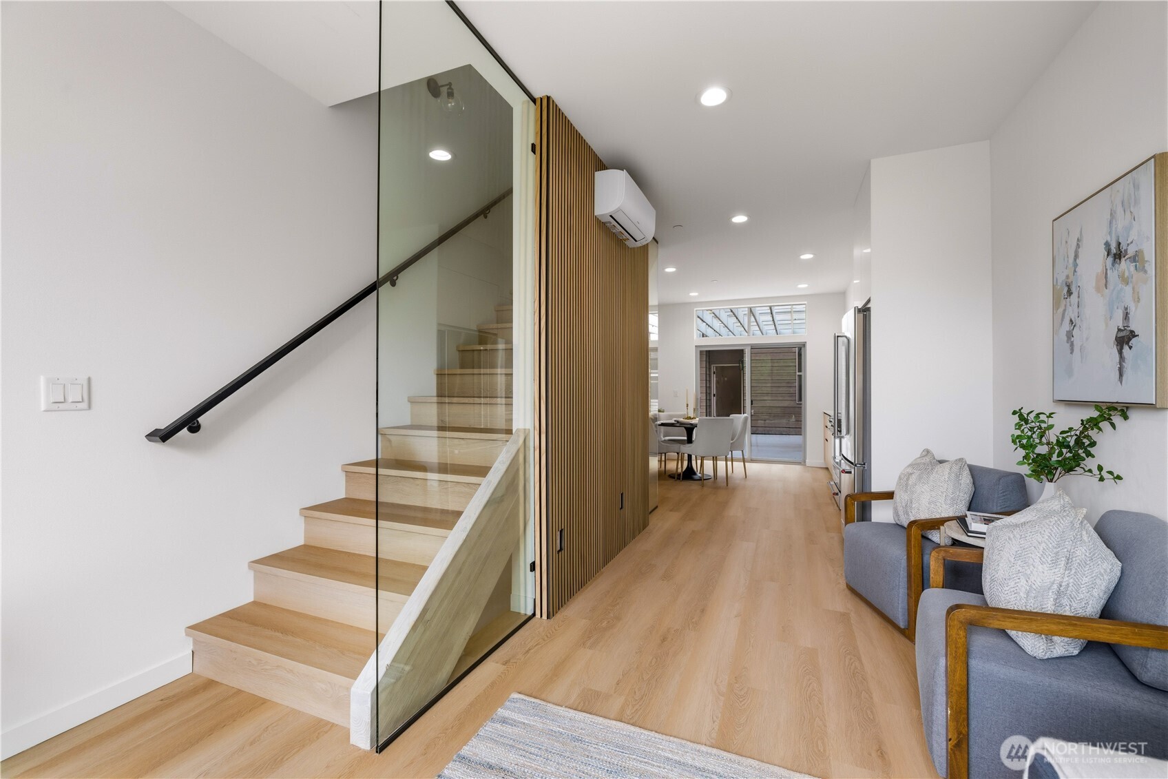 3817 C Fremont Avenue N, Seattle, WA 98103