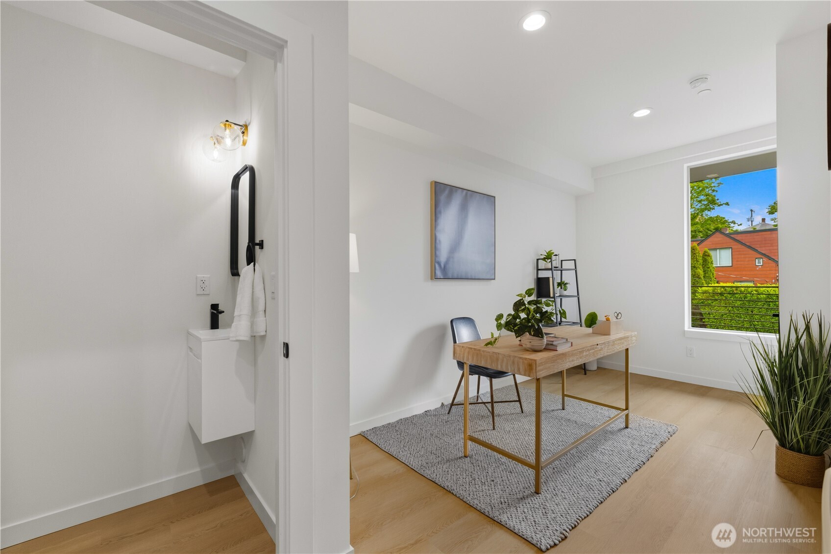 3817 C Fremont Avenue N, Seattle, WA 98103