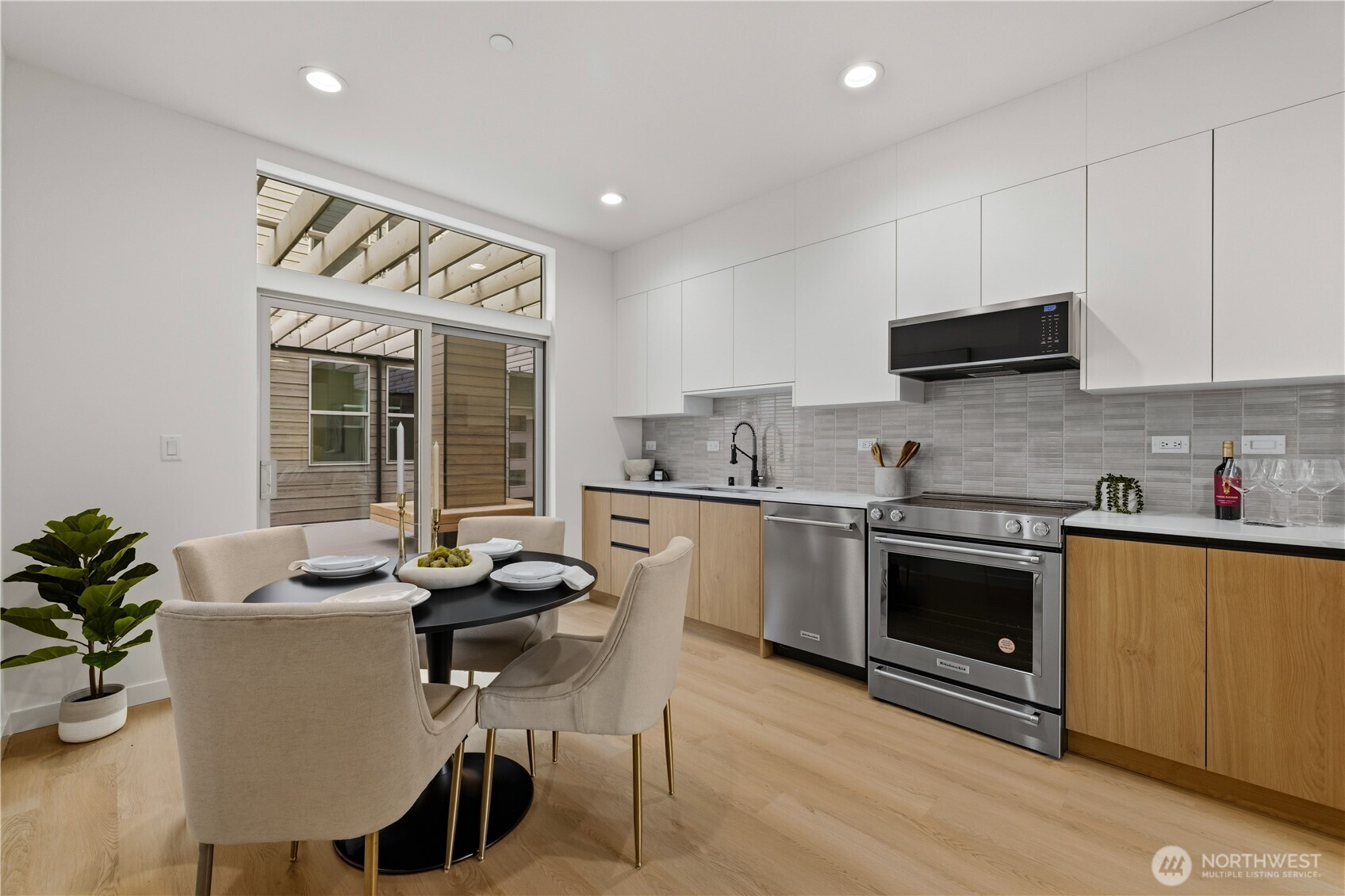 3817 C Fremont Avenue N, Seattle, WA 98103
