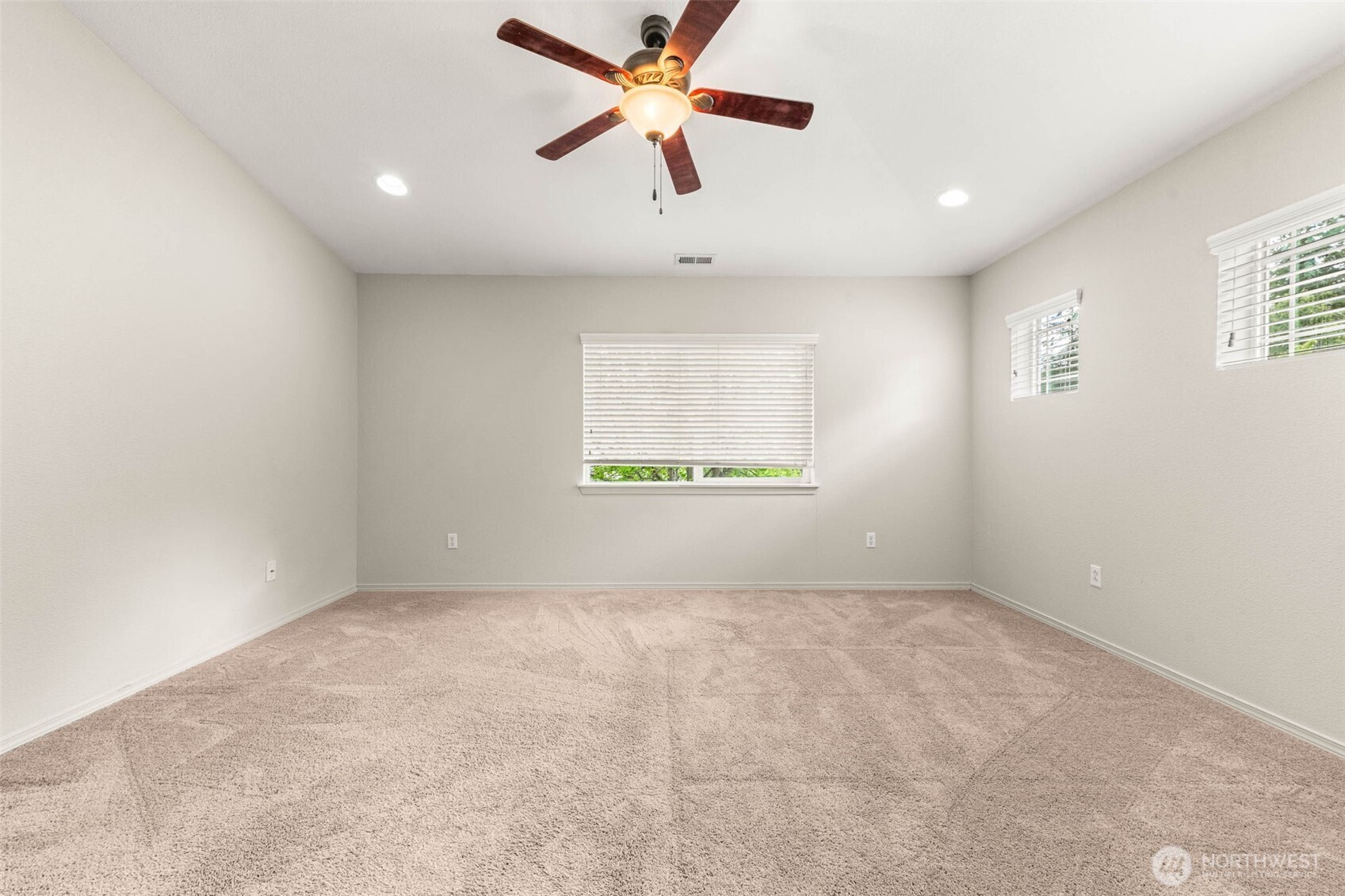 4200 Edgewater Boulevard NE, Lacey, WA 98516
