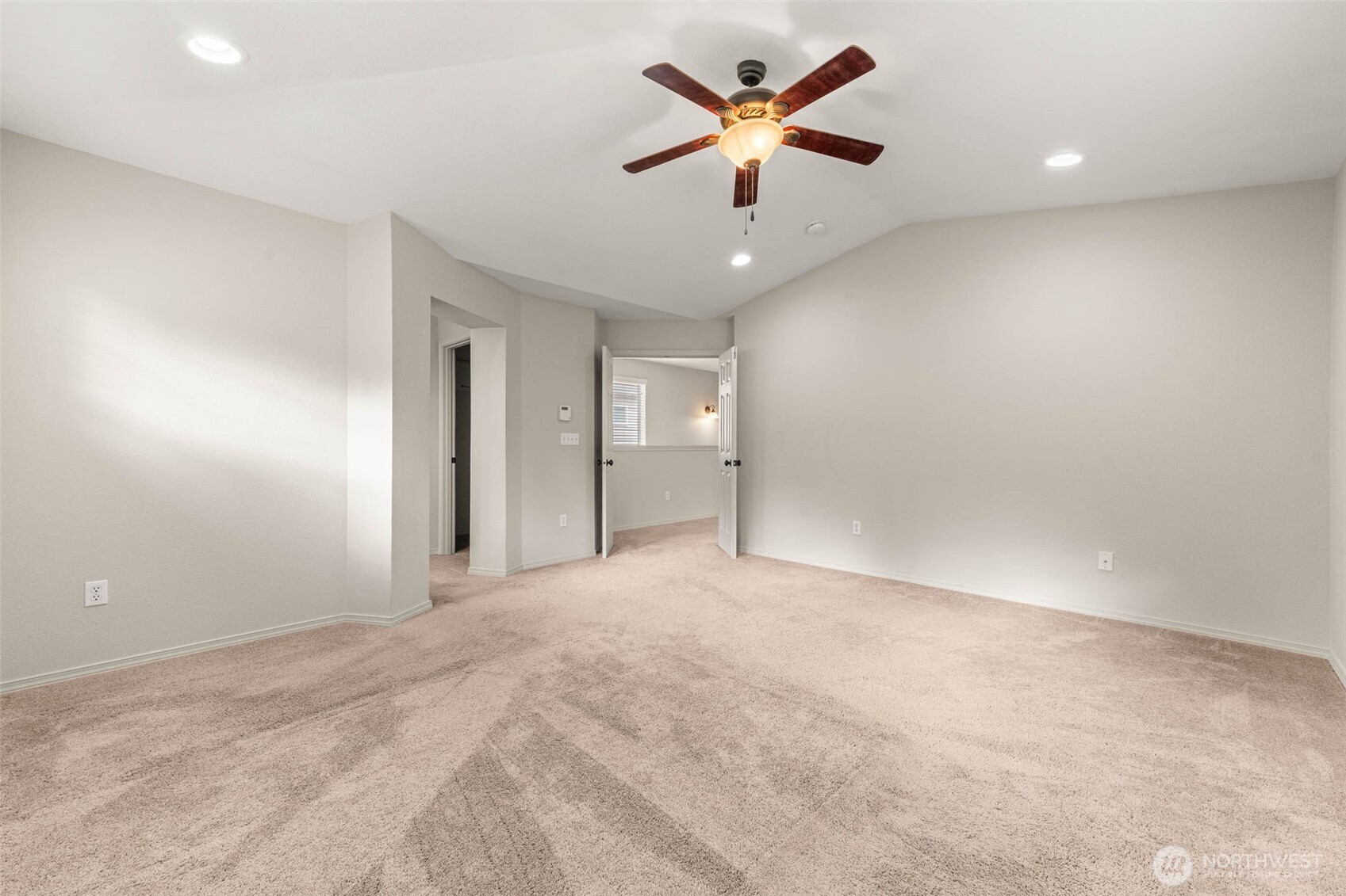4200 Edgewater Boulevard NE, Lacey, WA 98516