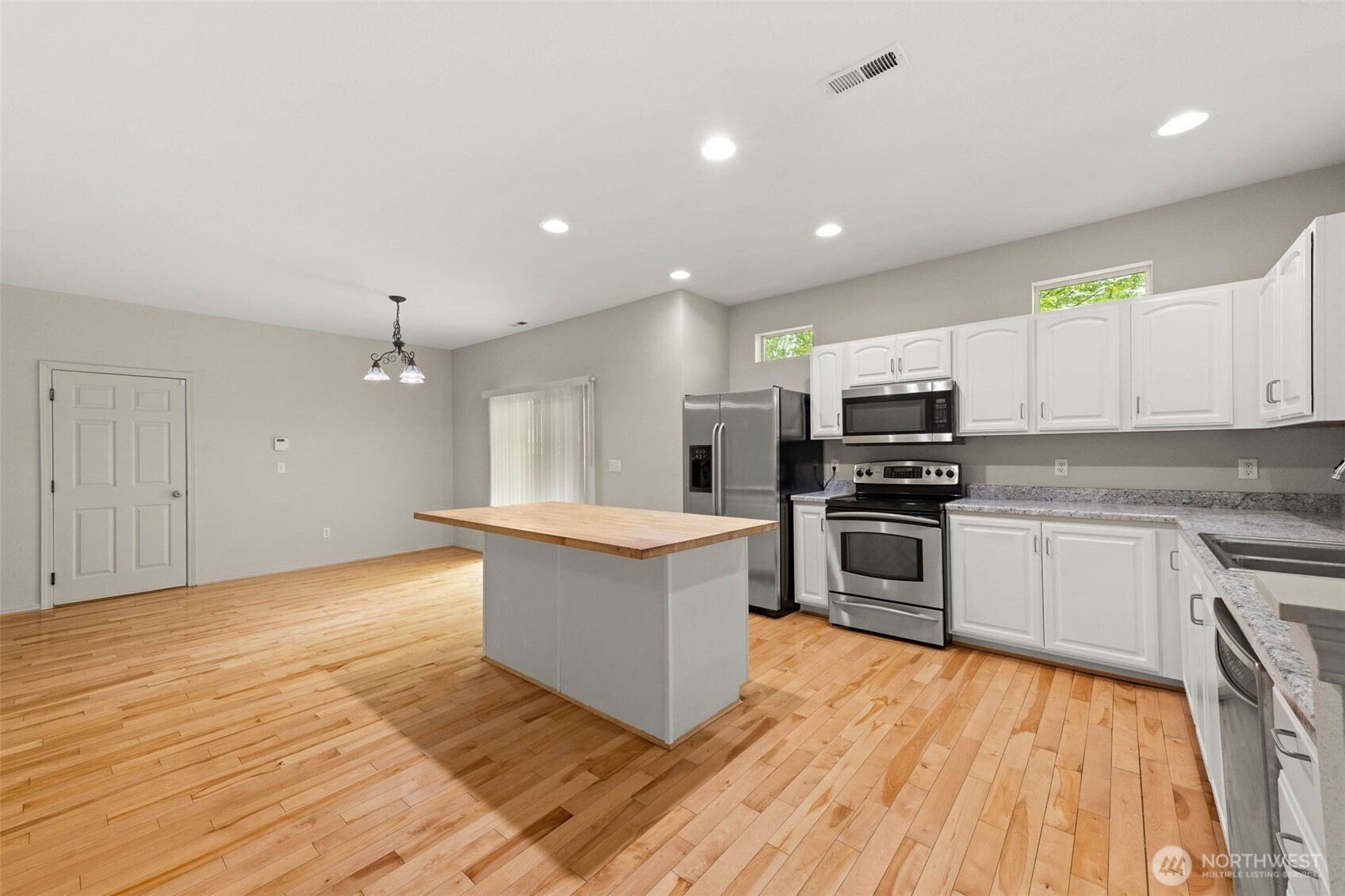 4200 Edgewater Boulevard NE, Lacey, WA 98516