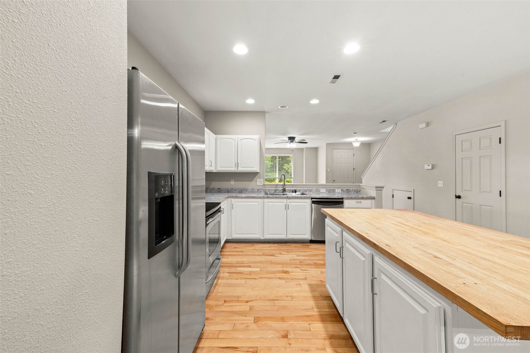 4200 Edgewater Boulevard NE, Lacey, WA 98516