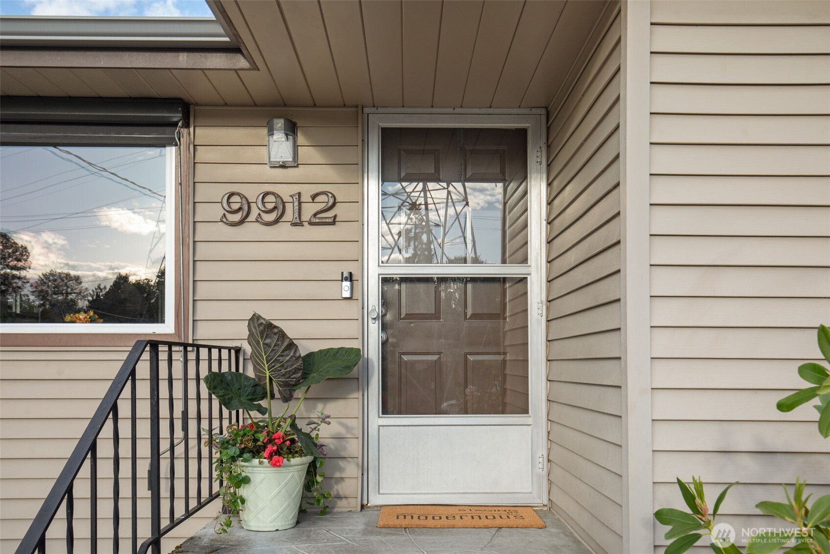 9912 51st Avenue S, Seattle, WA 98118