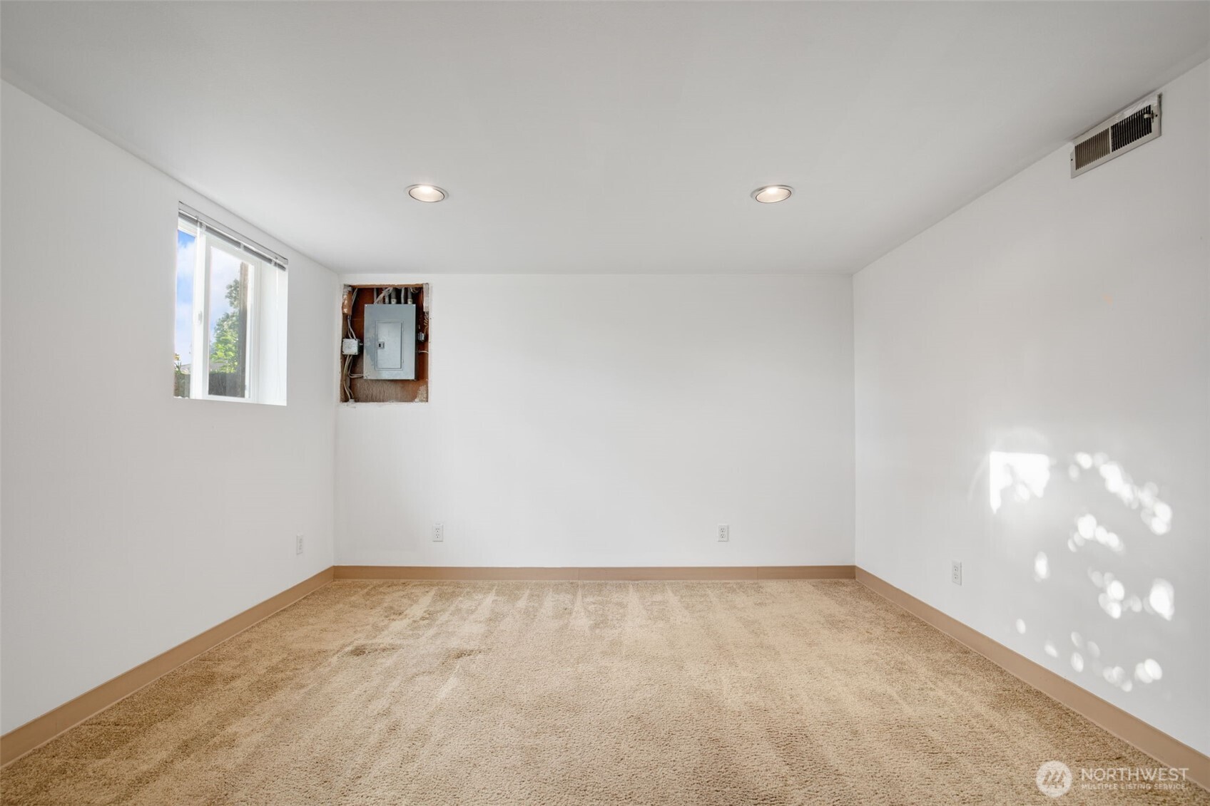 9912 51st Avenue S, Seattle, WA 98118
