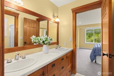 15390 Broom Street NE, Bainbridge Island, WA 98110 - Photo 21