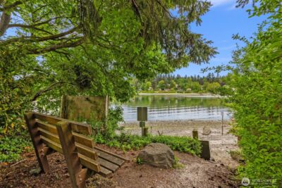 15390 Broom Street NE, Bainbridge Island, WA 98110 - Photo 28