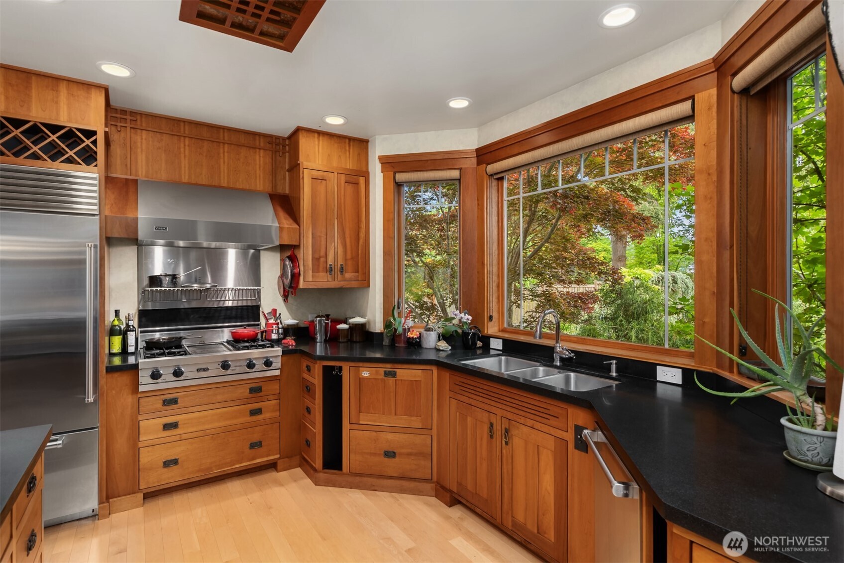 15390 Broom Street NE, Bainbridge Island, WA 98110