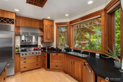 15390 Broom Street NE, Bainbridge Island, WA 98110 - Photo 11