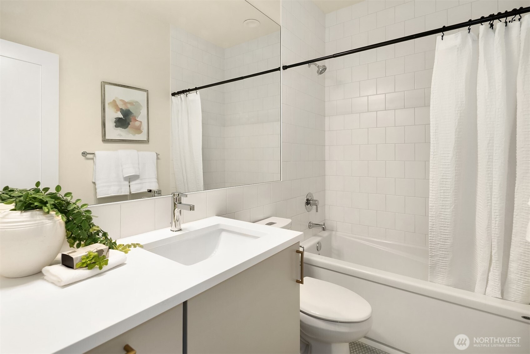 7062 Cleopatra Place NW, Seattle, WA 98117