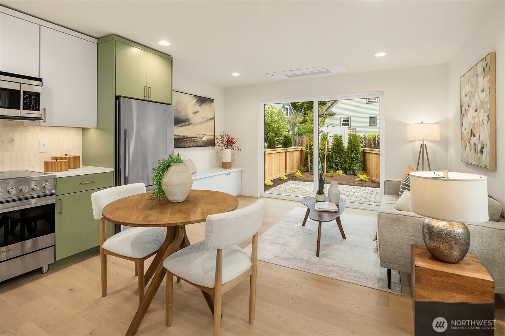 7062 Cleopatra Place NW, Seattle, WA 98117