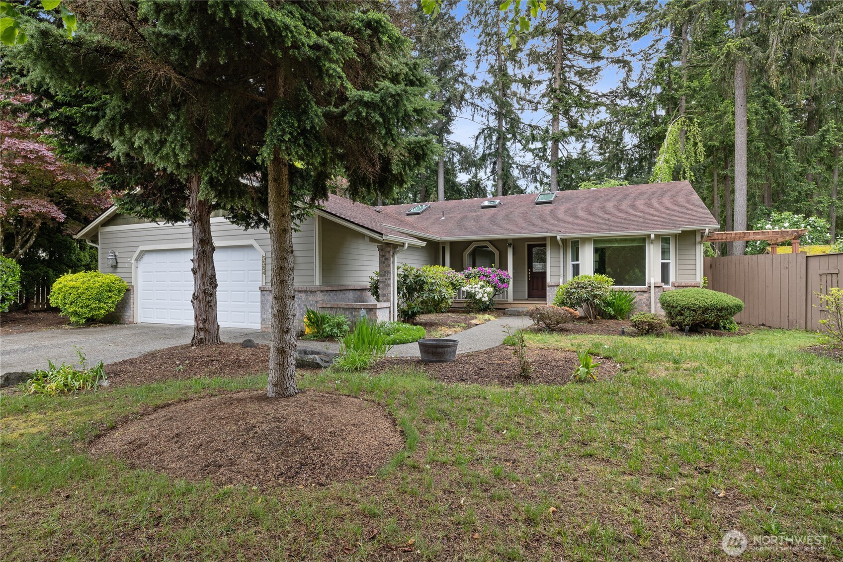 3334 Mercedes Drive NE, Lacey, WA 98516