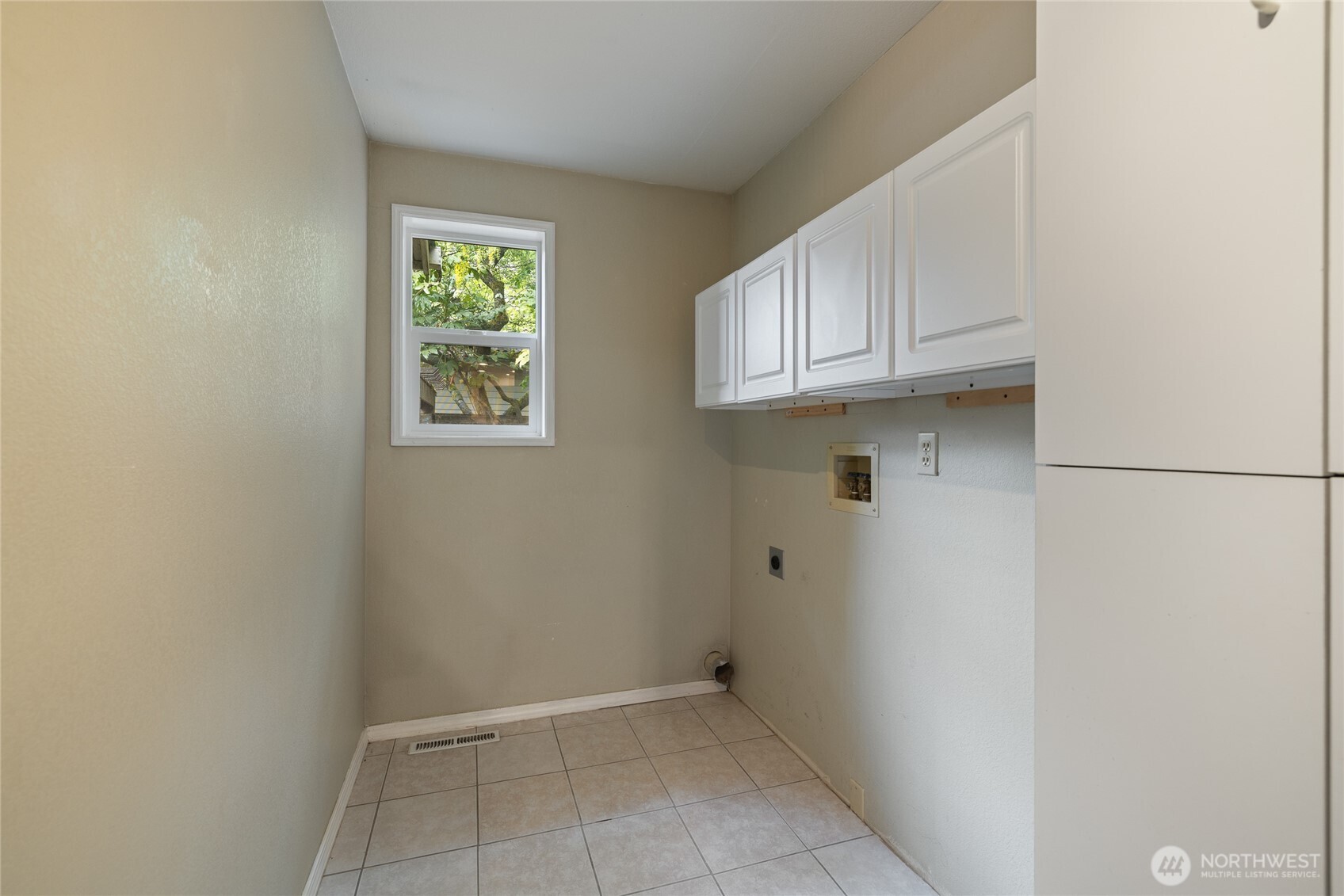 3334 Mercedes Drive NE, Lacey, WA 98516